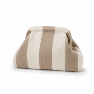 Cosmetiquera beige y blanco